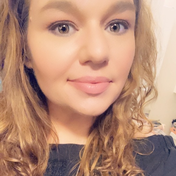 Meet your Posher, Amy - Picture 1 of 1